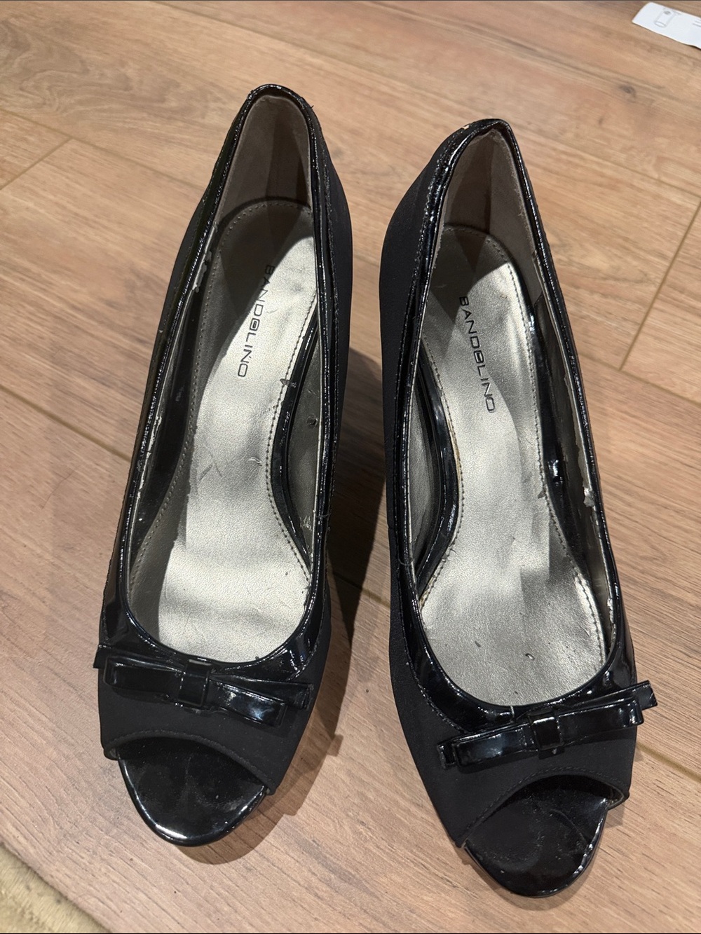 Bandolino Black Patent Peep-Toe Pumps with Bow Detail